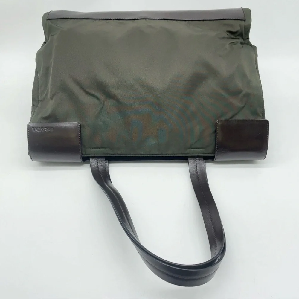 PRADA‎ Vintage Y2K Unisex Rare Dark Olive Nylon/Leather Shopper Tote Handbag